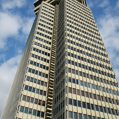 Edificio Colón by John Bek