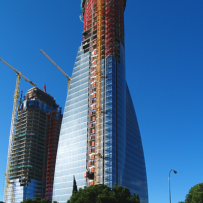 Torre Espacio by Cesar Serrano
