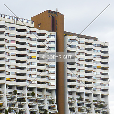 Wohnpark Alterlaa - Block B3-B8 by Nephilim