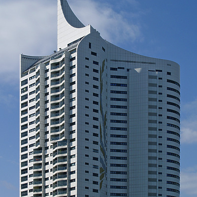 Hochhaus Neue Donau by Cesar Serrano