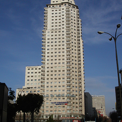 Torre de Madrid by Cesar Serrano