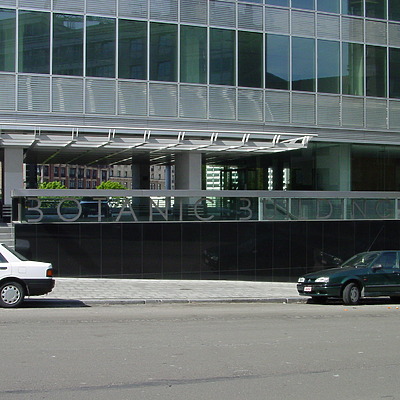 Botanic Building by Michiel van Dijk