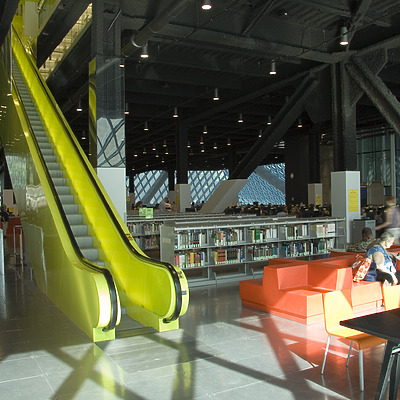 Seattle Central Library by Pavel Toczynski