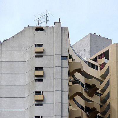 Pearl Bank Apartments by Horst Kiechle