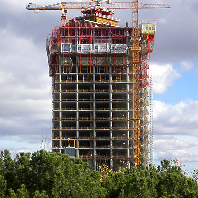 Torre Espacio by Cesar Serrano