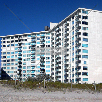 La Costa Condominiums by Jorge Molina
