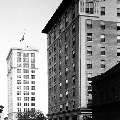 Manger Building by Library of Congress, Prints and Photographs Division, Detroit Publishing Company