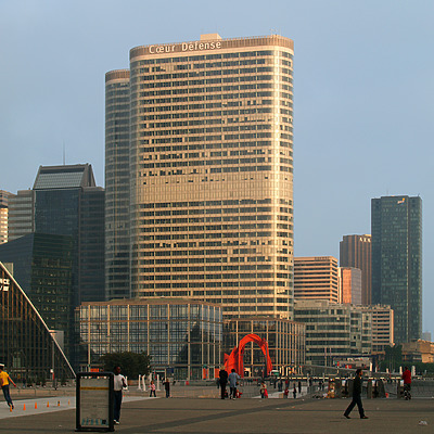 Coeur Défense by Cesar Serrano