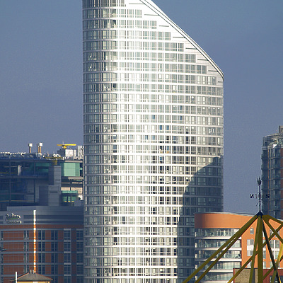 Ontario Tower by Cesar Serrano