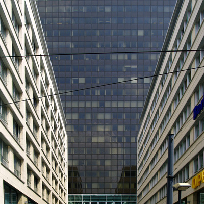 Internationales Handelszentrum Berlin by Cesar Serrano
