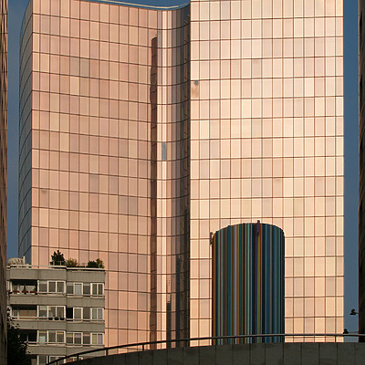Tour Manhattan by Cesar Serrano