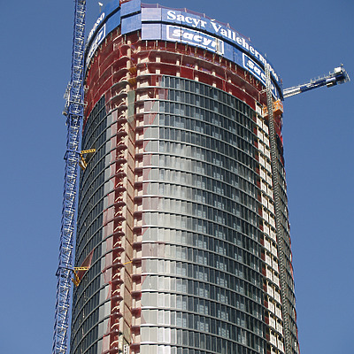 Torre Sacyr Vallehermoso by Cesar Serrano