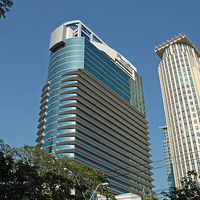 Plaza Athénée Hotel by John Bek