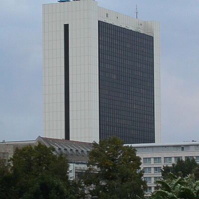 Internationales Handelszentrum Berlin by Cesar Serrano