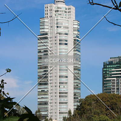 Torre Renoir 1 by Maximiliano Buono