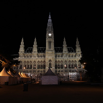 Wiener Rathaus by Kjetil Balog