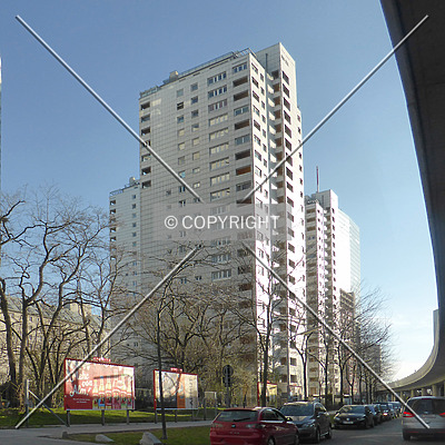 Kratochwjlestraße 8/7 by Nephilim