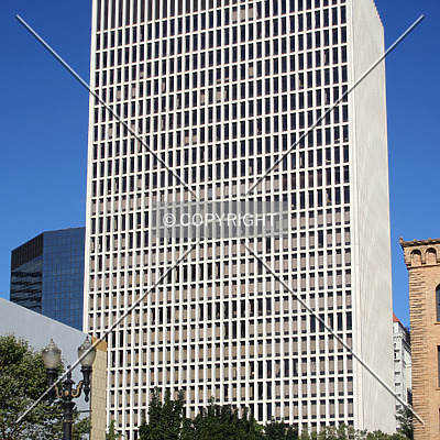 Standard Insurance Center by Serdica