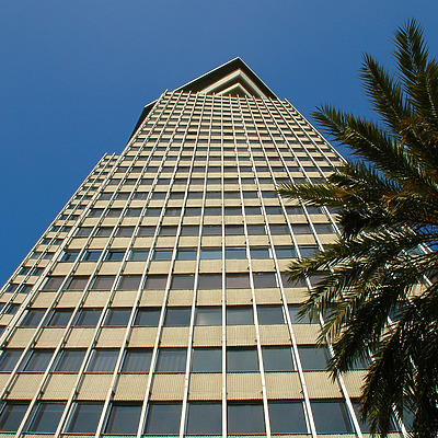 Edificio Colón by John Bek