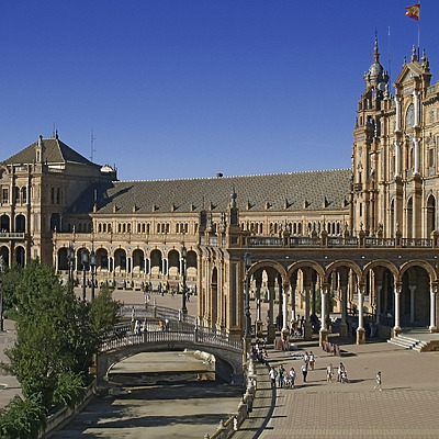 Palacio de España by Cesar Serrano