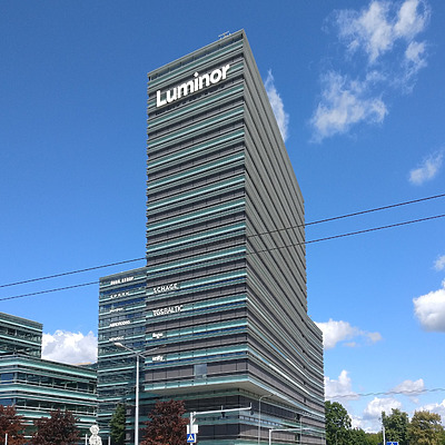 Quadrum Business City East Building by Huopa