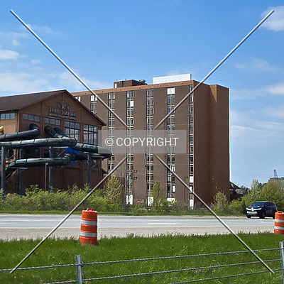 Holiday Inn & Suites Fort Rapids Indoor Waterpark Resort by Ryan Hildebrand