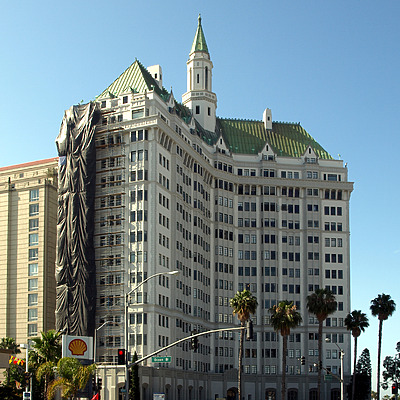 Villa Riviera by Marshall Gerometta