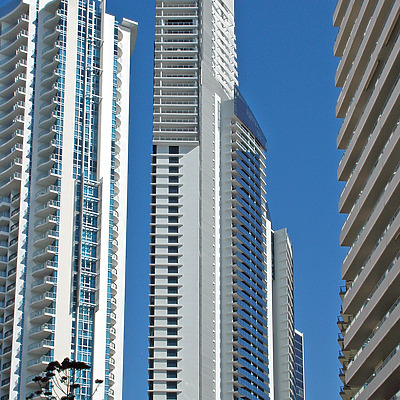 Circle on Cavill North Tower by John Bek