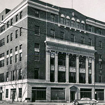Jackson County Courthouse by Morris W. Beck