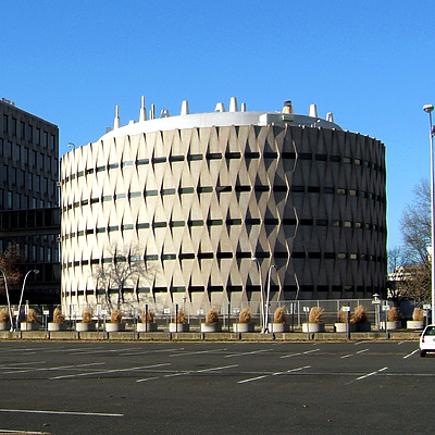 Health and Agriculture Laboratory Building by John Cahill