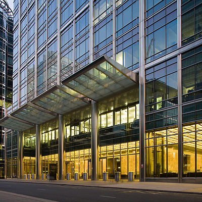 25 Canada Square by Pavel Toczynski