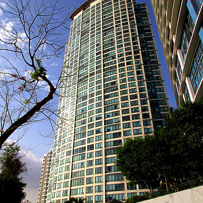 Bellagio Tower 1 by Daniel Kieckhefer