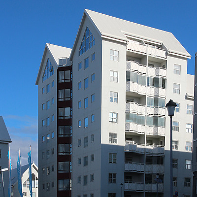 Skúlagata 40 by Kjetil Balog