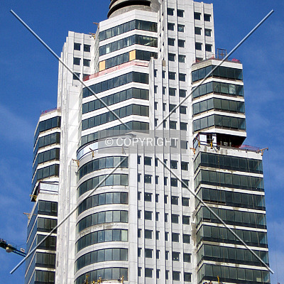 Torre Renoir 1 by Maximiliano Buono