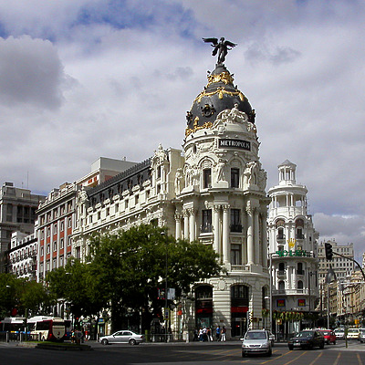 Edificio Metropolis by Cesar Serrano