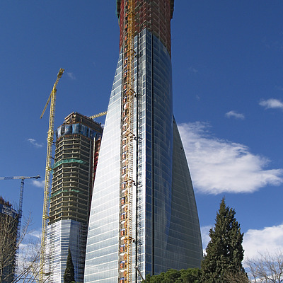 Torre Espacio by Cesar Serrano