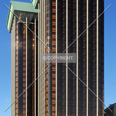 Torre Colón by Jorge Molina