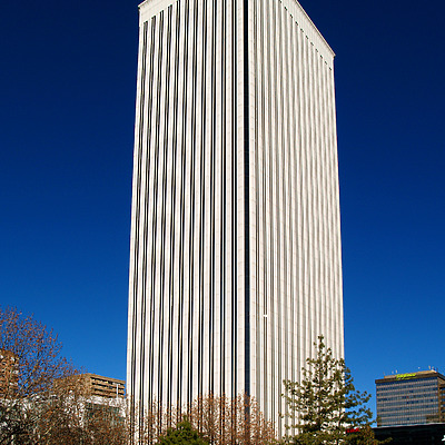 Torre Picasso by Cesar Serrano