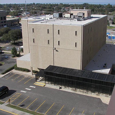 East Jefferson Professional Building by Rodney Gunn