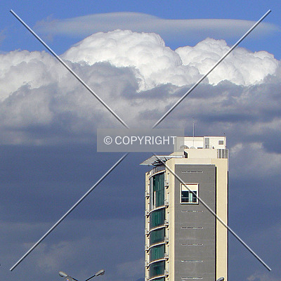 Les Tours D'Argent Torre 2 by Luis Ibáñez
