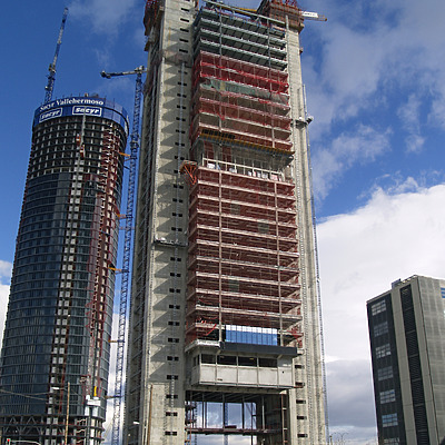 Torre Caja Madrid by Cesar Serrano