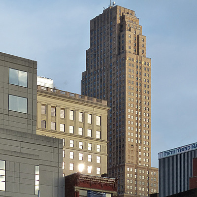 Carew Tower by Nate Lindsey