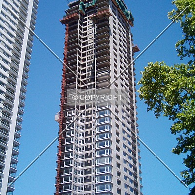Torre del Parque by Maximiliano Buono