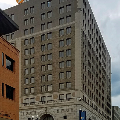 PNC Bank Building by Ryan Hildebrand
