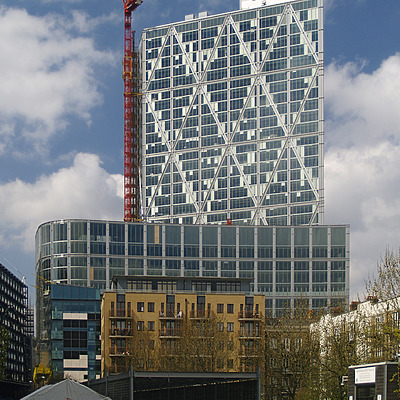 The Broadgate Tower by Cesar Serrano