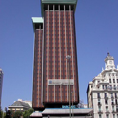 Torre Colón by Cesar Serrano