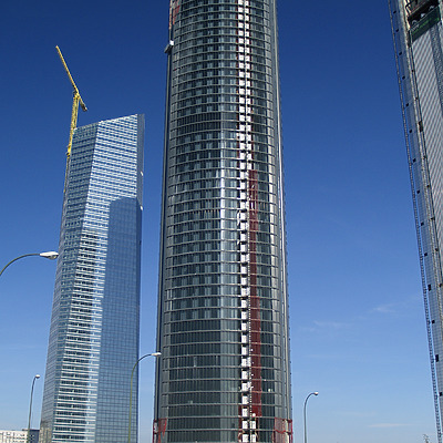 Torre Sacyr Vallehermoso by Cesar Serrano