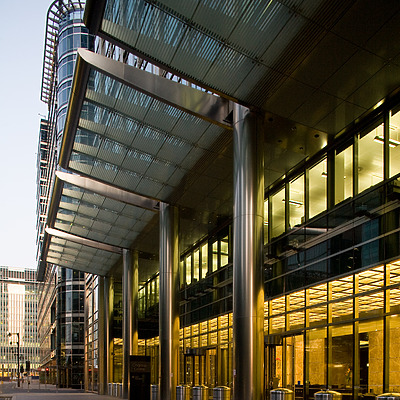 25 Canada Square by Pavel Toczynski