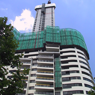 Meriton Tower by John Bek