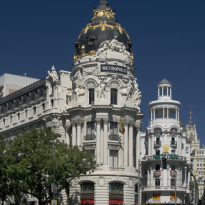 Edificio Metropolis by Cesar Serrano